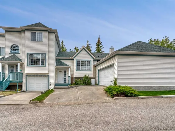 15 N Rocky Ridge Gate NW #1, Calgary, AB T3G 4P6