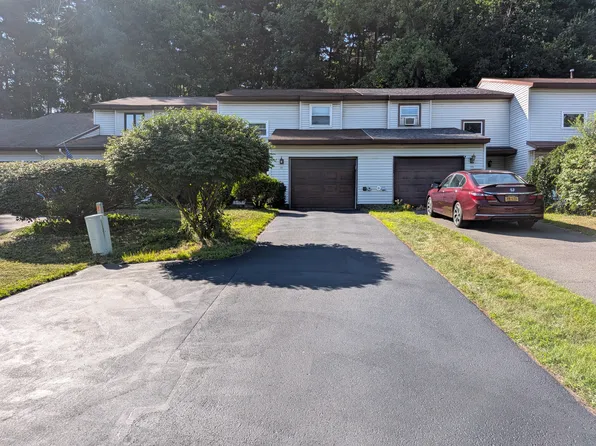 197 Tallow Wood Dr, Clifton Park, NY 12065