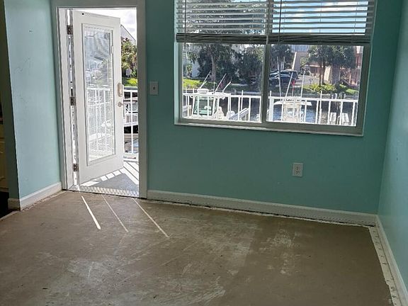 5th image of 108 Paradise Harbour Boulevard #204
