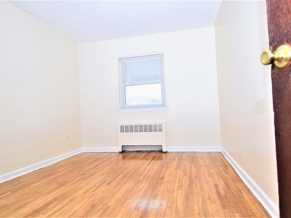 4th image of 1019 E 225th St APT 1