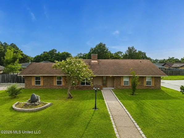 11513 Carondelet St, Gulfport, MS 39503