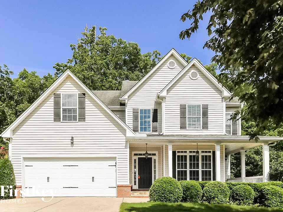 39 Carmen Ln