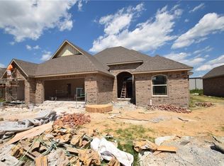 454 Frizzo St, Springdale, AR 72762