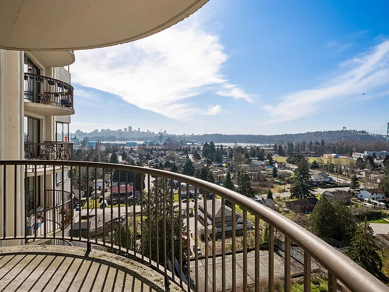 1959 Marine Dr — Photo 23