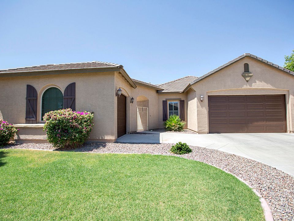 1st image of 2542 E Lantana Dr