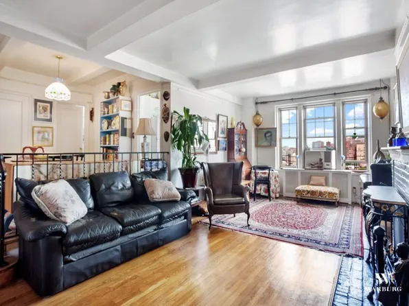 45 Christopher Street image 1 of 5