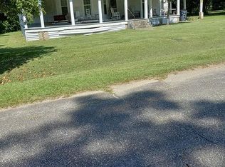 155 N Kreuger St, Sale City, GA 31784