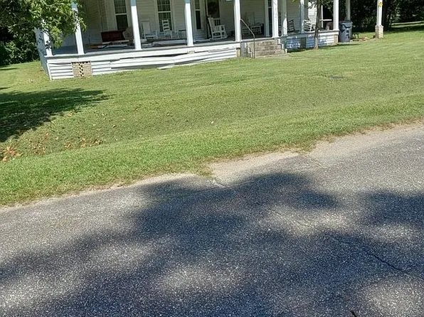 155 N Kreuger St, Sale City, GA 31784
