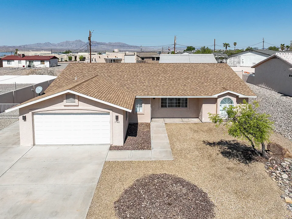 1761 Papago Dr