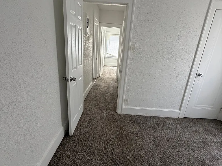 5261 Lakewood St #5261 — Photo 3