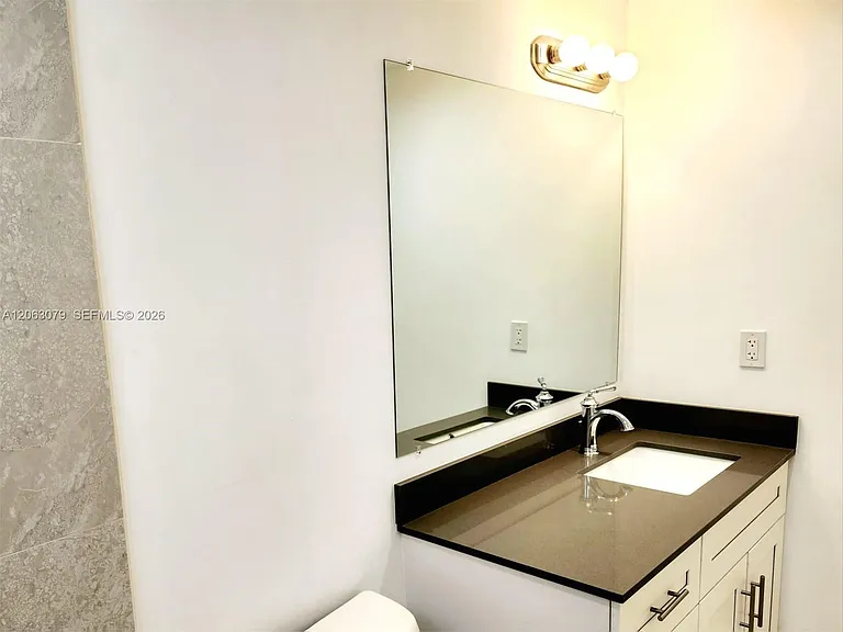 580 NW 34th St #1 — Photo 13
