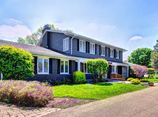 400 Sans Souci Dr, Aurora, IL