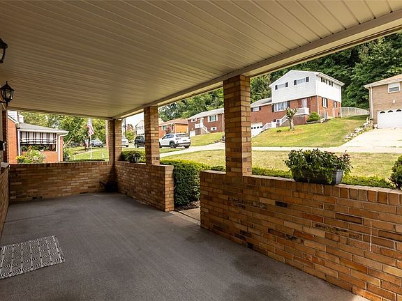 3rd image of 1397 Pesavento Dr