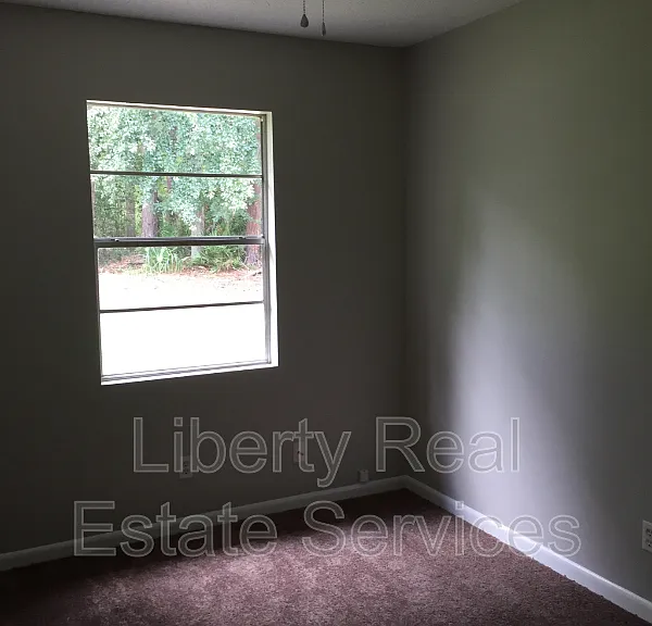 638 Fleming Rd — Photo 6