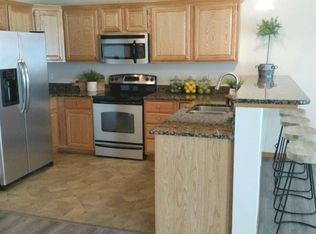 1811 N 176th Plz, Omaha, NE 68118