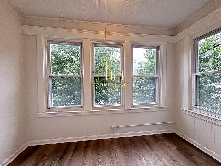 346 Armstrong Ave #22 — Photo 8