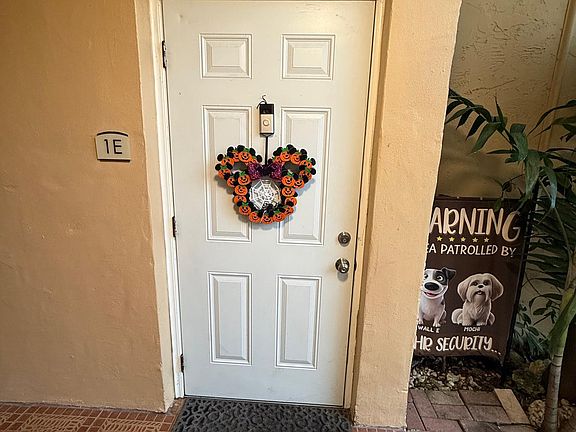 4th image of 4210 NW 79th Ave APT 1E