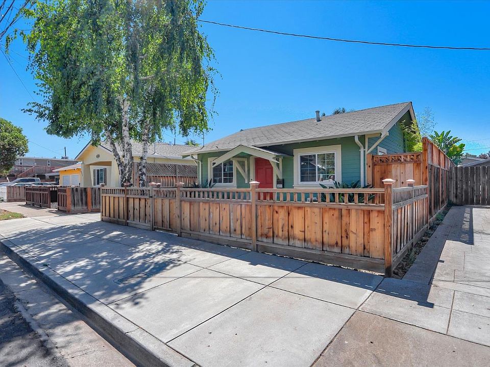 2nd image of 469 Vaughn Ave