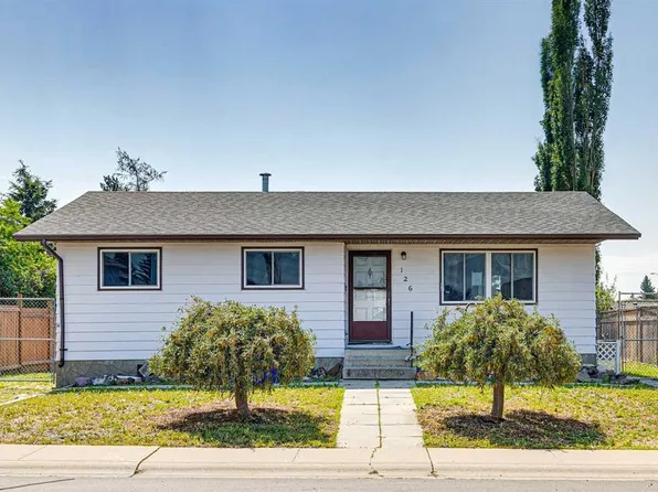 126 N Thistle Way, Strathmore, AB T1P 1C7