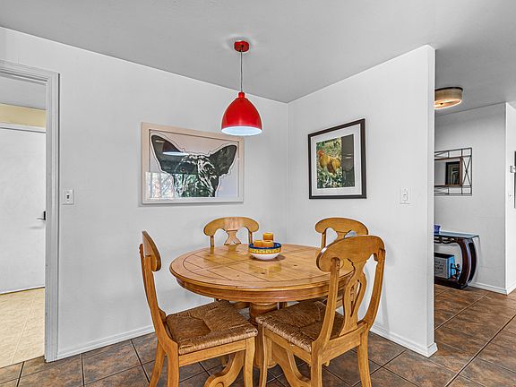 5th image of 285 Coachman Dr