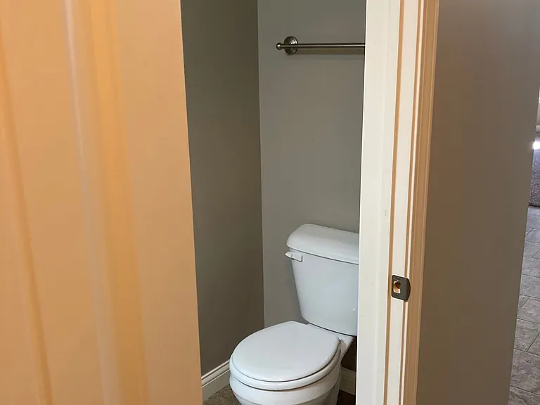 HALF BATH 2