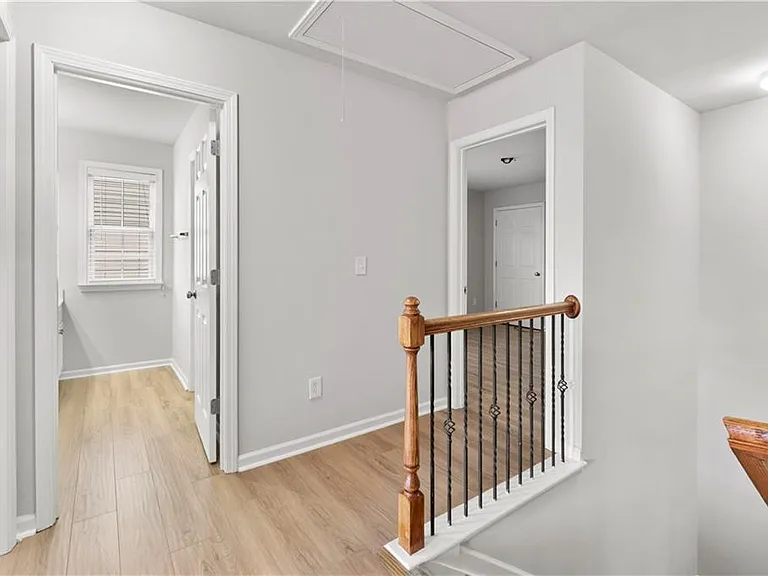 578 Briarhurst Ct — Photo 8
