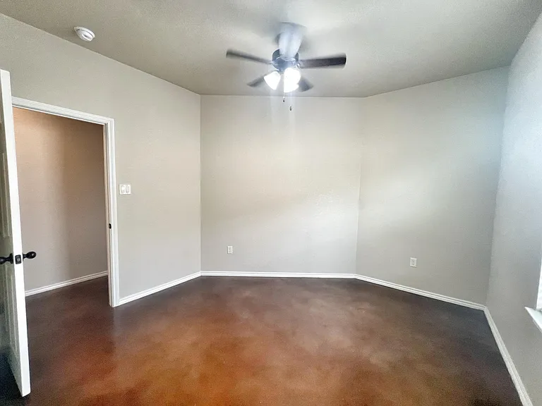 2611 Pahmeyer Rd — Photo 16