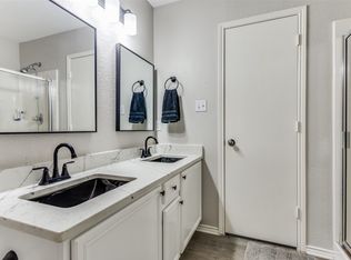 122 Kings Way Dr, Rhome, TX 76078