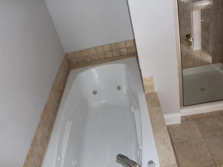 106 S Washington St — Photo 25