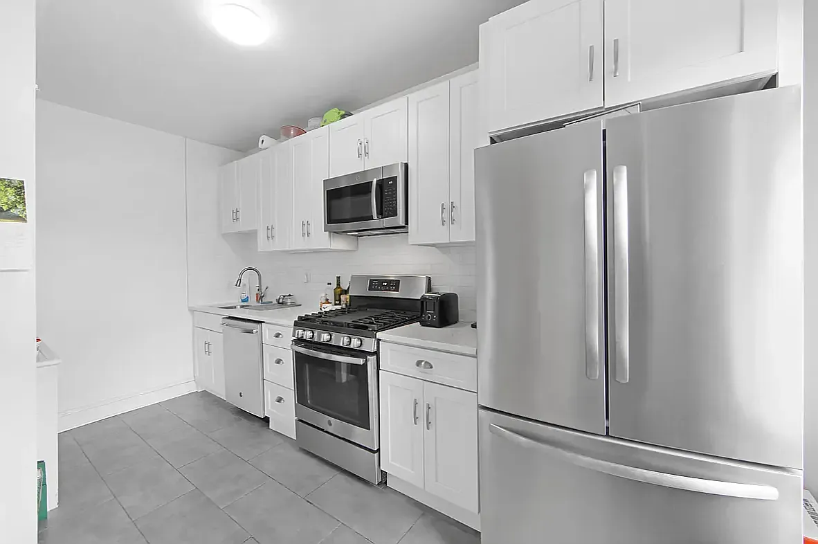 308 Hicks Street — Photo 4