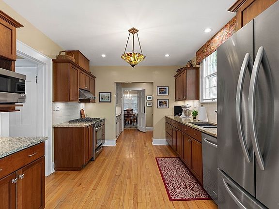 4th image of 107 Circle Rd