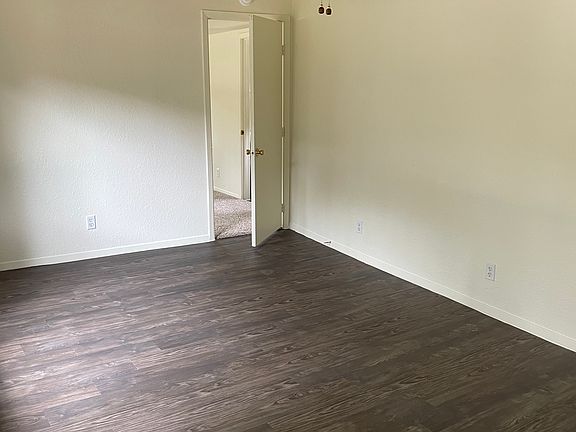 3rd image of 360 Sp Terry Rd