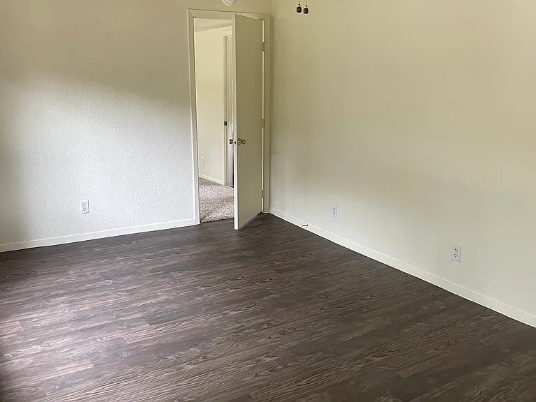 360 Sp Terry Rd — Photo 3