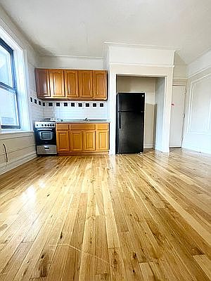 1st image of 530 Parkside Ave #4LL