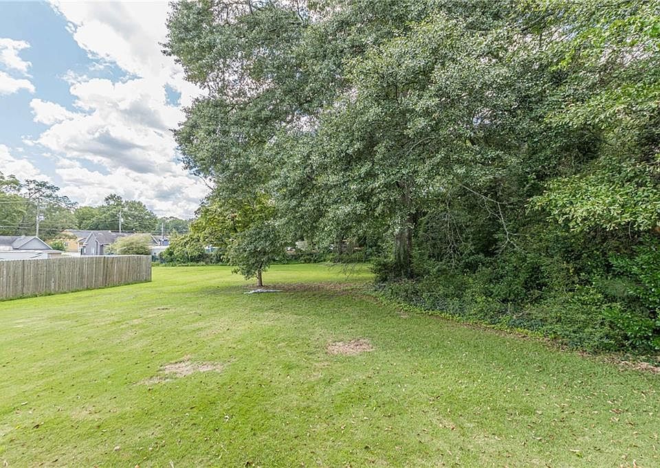 1st image of 6859 Parkway Dr #1