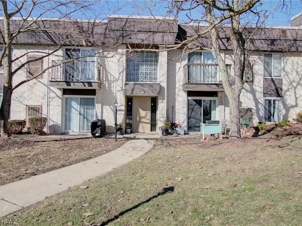 8507 N Akins Rd, North Royalton, OH 44133