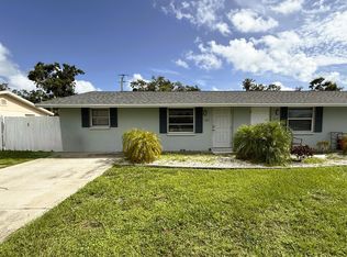562 Briarwood Rd, Venice, FL 34293