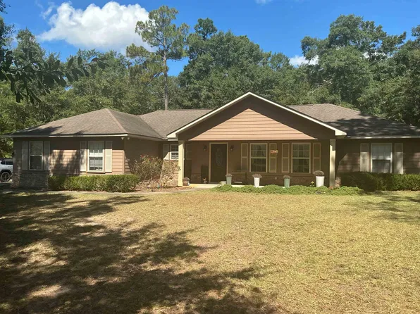 20466 Daisy Ln, Andalusia, AL 36420