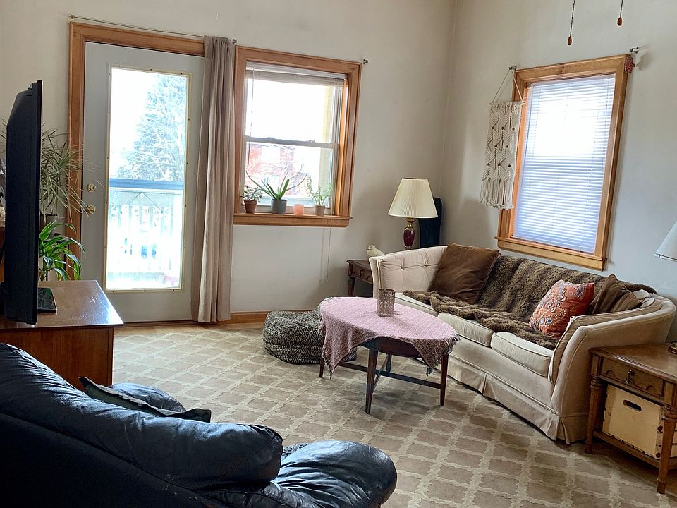 Living-porch beyond the door