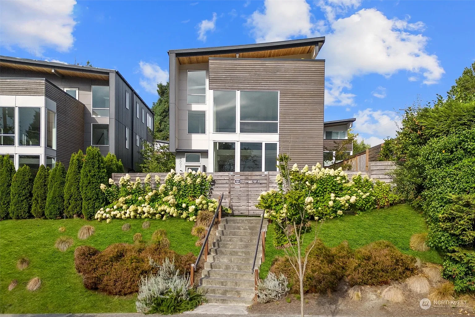 7007 Seward Park Avenue S photo 1
