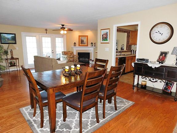3rd image of 7905 Jessies Way APT 103