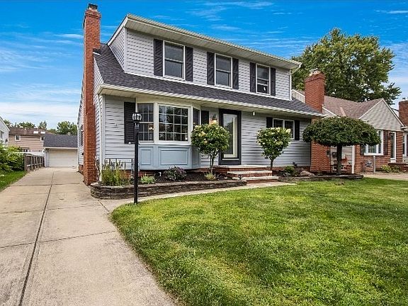 3rd image of 16420 Parklawn Ave