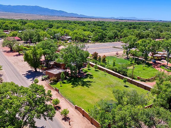 3rd image of 208 Camino De Lucia