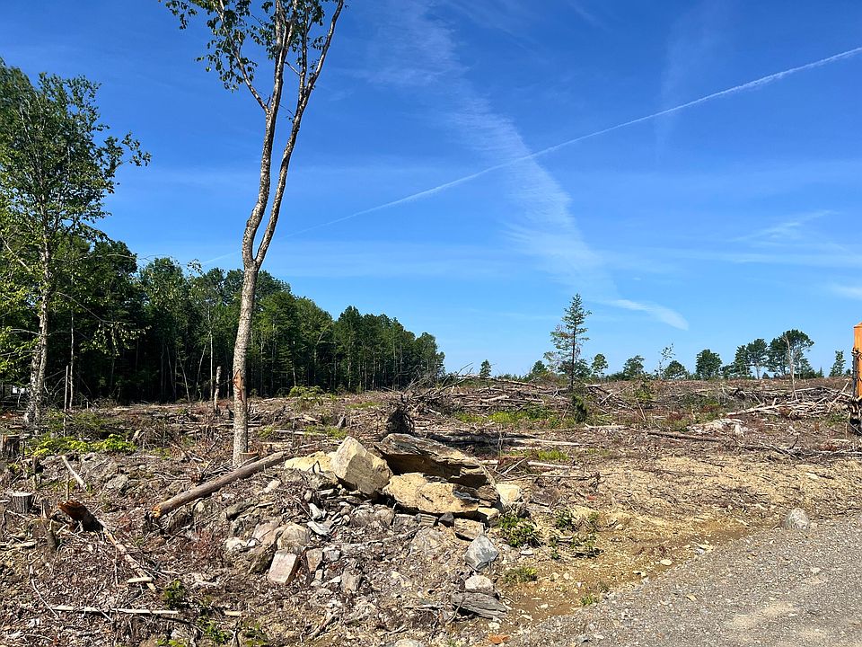 2nd image of 256 Merrill Road