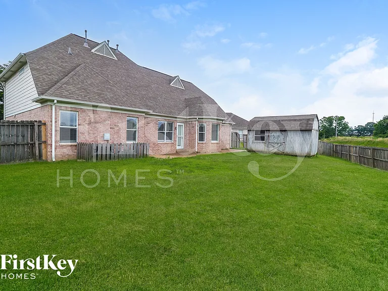 100 Misty Hill Cv — Photo 18