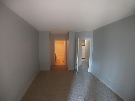 3rd image of 222 N Columbus Dr APT 1008