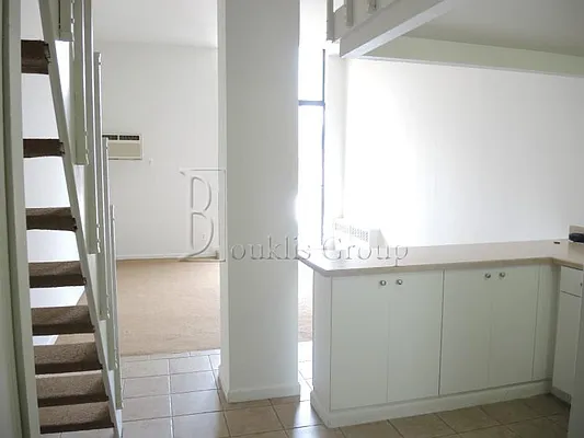 Rented by Bouklis Group | media 31