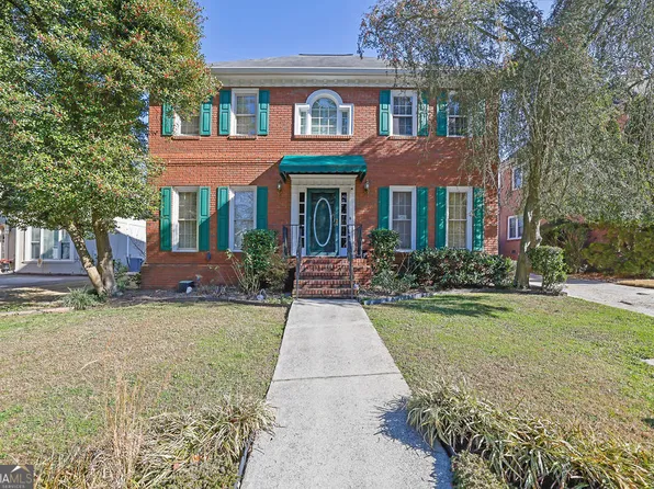 2492 Summeroak Dr, Tucker, GA 30084