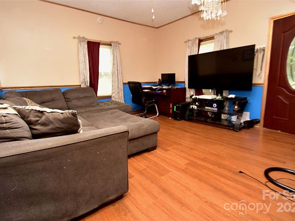 3rd image of 947 Mars St