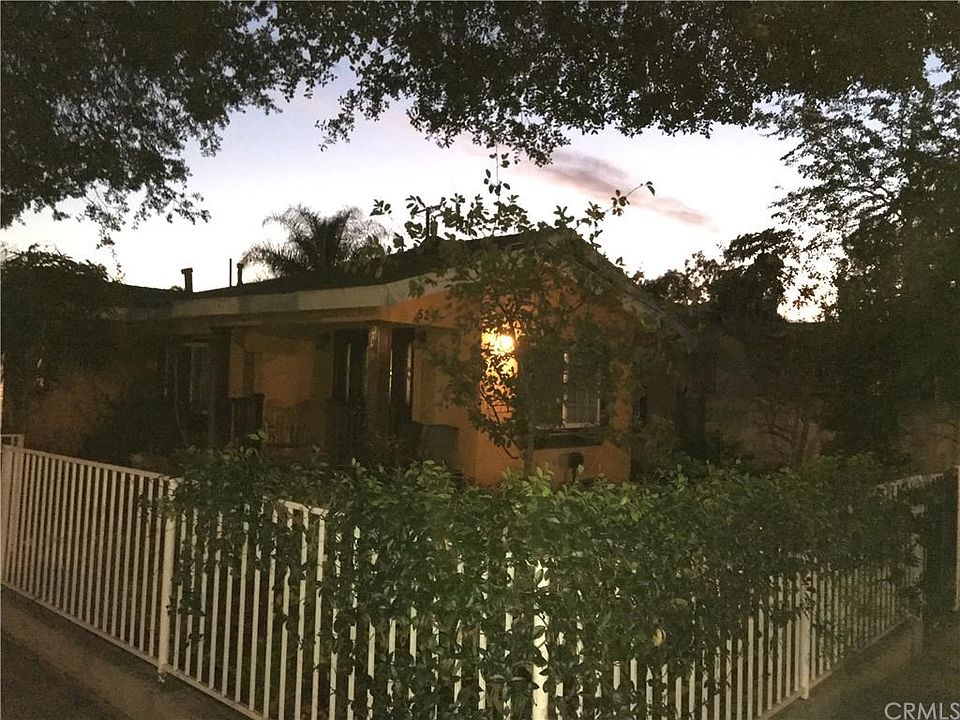 1st image of 524 E Wisteria Pl